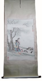 CHINESE SCROLL PAINTING OF BEAUTIES
