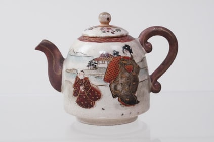 JAPANESE SATSUMA TEAPOT WITH LID
