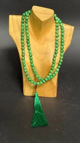 CHINESE GREEN BEAD NECKLACE