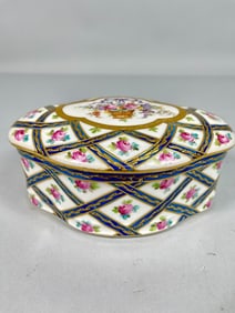 FRENCH SEVRES LIDDED PORCELAIN JEWELRY BOX