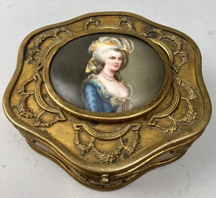 REGAL GILT BRONZE JEWELRY BOX
