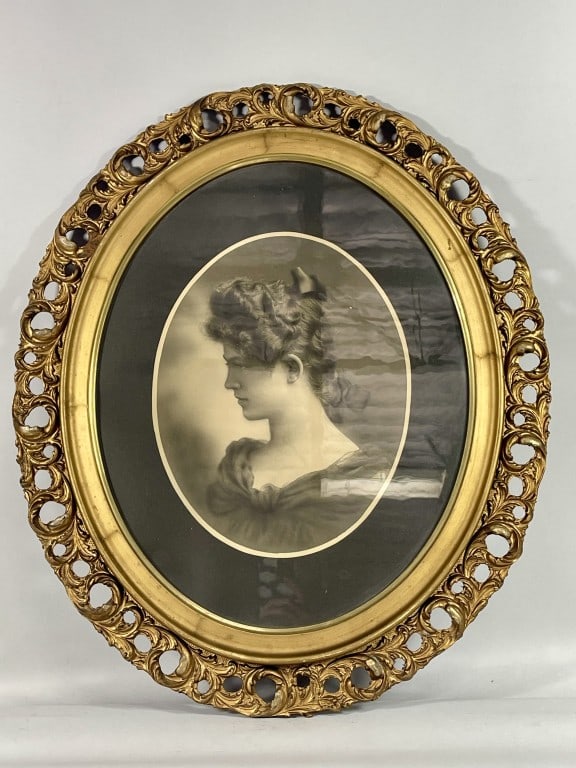 VINTAGE PORTRIAT PRINT IN OVAL ANTIQUE FRAME (1 of 2)