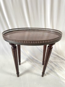 SMALL EUROPEAN WOODEN SIDE TABLE