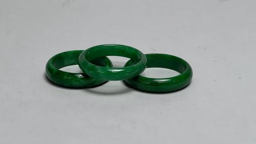 SET OF THREE CHINESE SPINACH GREEN BANGLES