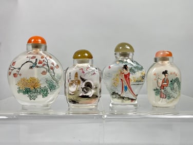 GROUP OF FOUR ASSORTED CHINESE GLASS SNUFF BOTTLES