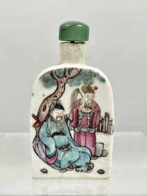 ANTIQUE CHINESE PORCELAIN SNUFF BOTTLE