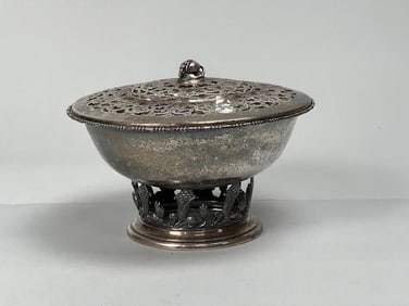 ANTIQUE AMERICAN APOLLO SILVER-PLATED CHAFING BOWL