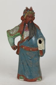 CHINESE PORCELAIN FIGURE OF GUAN YU