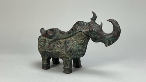 CHINESE BRONZE VESSEL IN SHAPE OF A RHINO