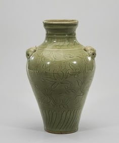 ANTIQUE CHINESE GREEN GLAZED VASE
