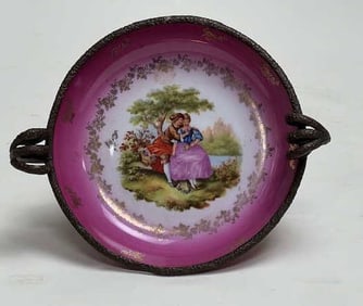 FRENCH PORCELAIN AND BRONZE CENTERPIECE