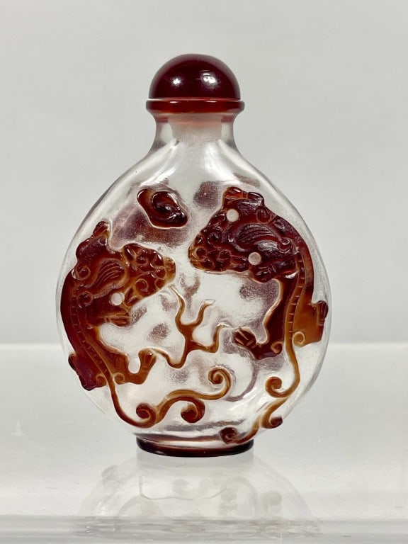 ANTIQUE CHINESE OVERLAY GLASS SNUFF BOTTLE (1 of 4)