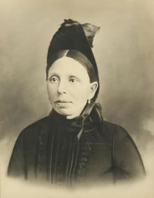 CHARCOAL PAINTING OF A LADY PORTRAIT