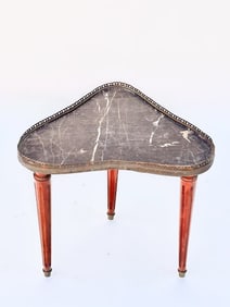 THREE-LEGGED SIDE TABLE WITH MARBLE TOP