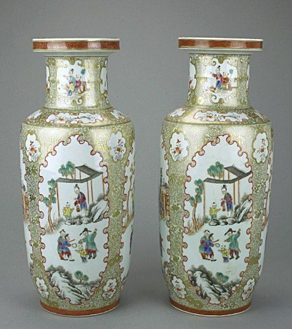 ANTIQUE PAIR OF CHINESE FAMILLE ROSE GILDED VASES