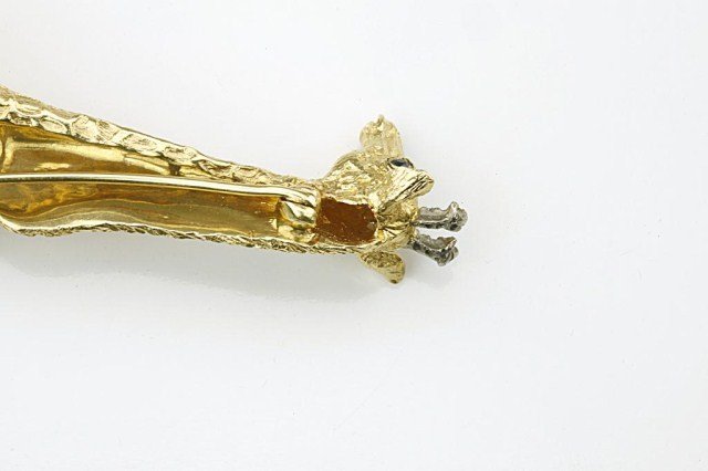 TIFFANY 18K YELLOW GOLD GIRAFFE BROOCH C. 1950 - 2