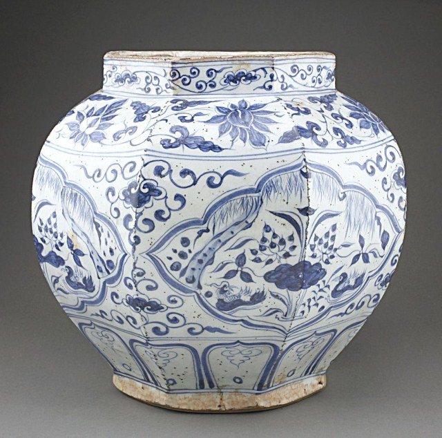 CHINESE BLUE AND WHITE YUAN STYLE HEXAGONAL JAR - 2