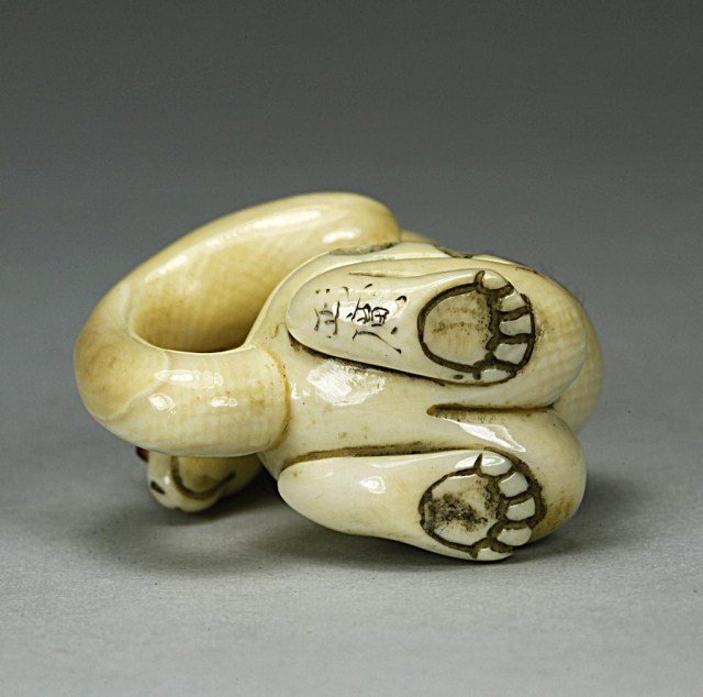 ANTIQUE JAPANESE CARVED NETSUKE - 3