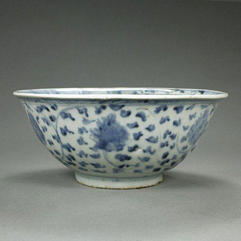 ANTIQUE CHINESE BLUE AND WHITE BOWL: from the British School of Archaeology in Egypt. Diameter: 6 in. x H: 2 5/8 in.