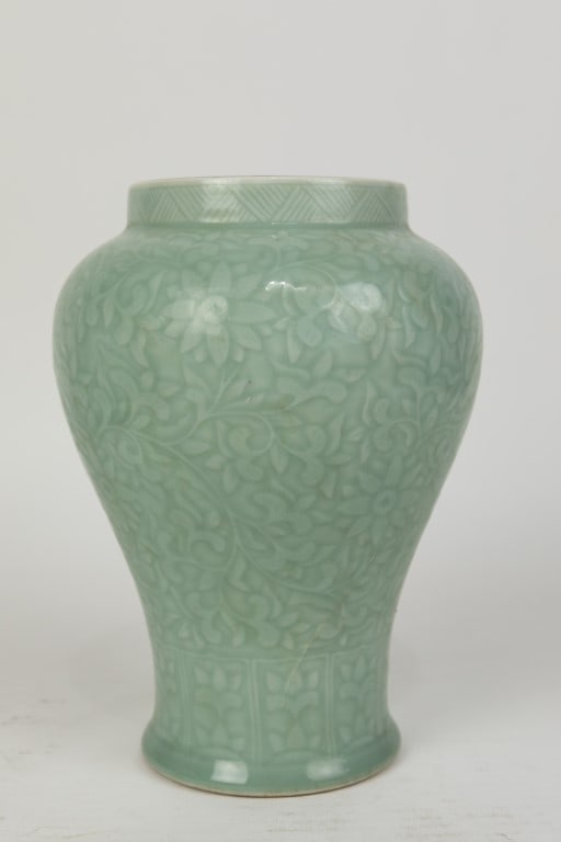 CHINESE CELADON JAR (1 of 6)