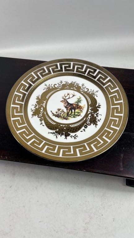 SET OF PORCELAIN PLATES: Size: