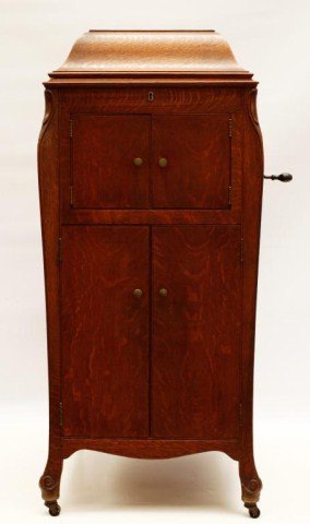 ANTIQUE VICTROLA MAHOGANY MUSIC CABINET: From Victor Talking Machine Co. H: 43 7/8 in. L: 20 in. W: 22 3/4 in.