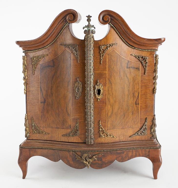 CARVED MINIATURE WOOD JEWELRY COMMODE (1 of 6)