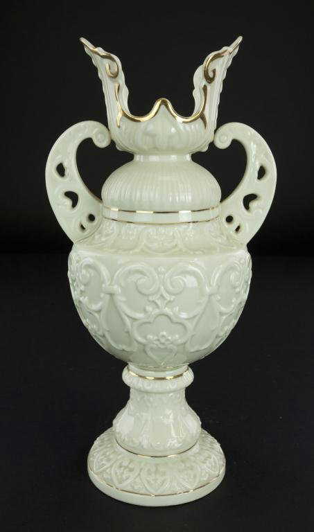 Download ANTIQUE IRISH BELLEEK PORCELAIN EWER