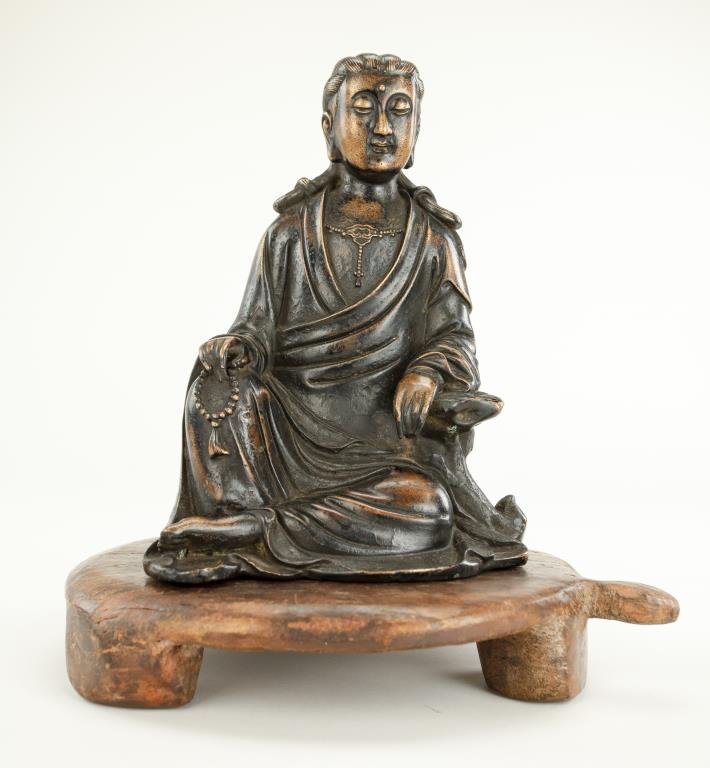 ANTIQUE CHINESE BRONZE FIGURE OF GUANYIN (1 of 3)