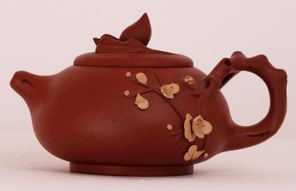 CHINESE TERRACOTTA TEAPOT (1 of 5)