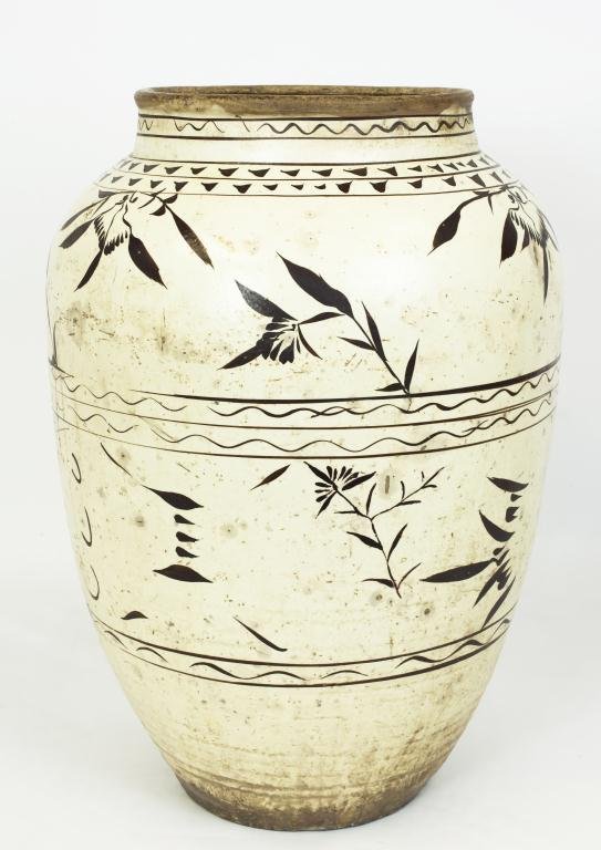 LARGE ANTIQUE KOREAN POTTERY VASE (1 of 1)