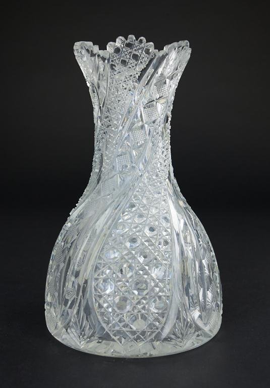 AMERICAN CUT CRYSTAL VASE (1 of 2)