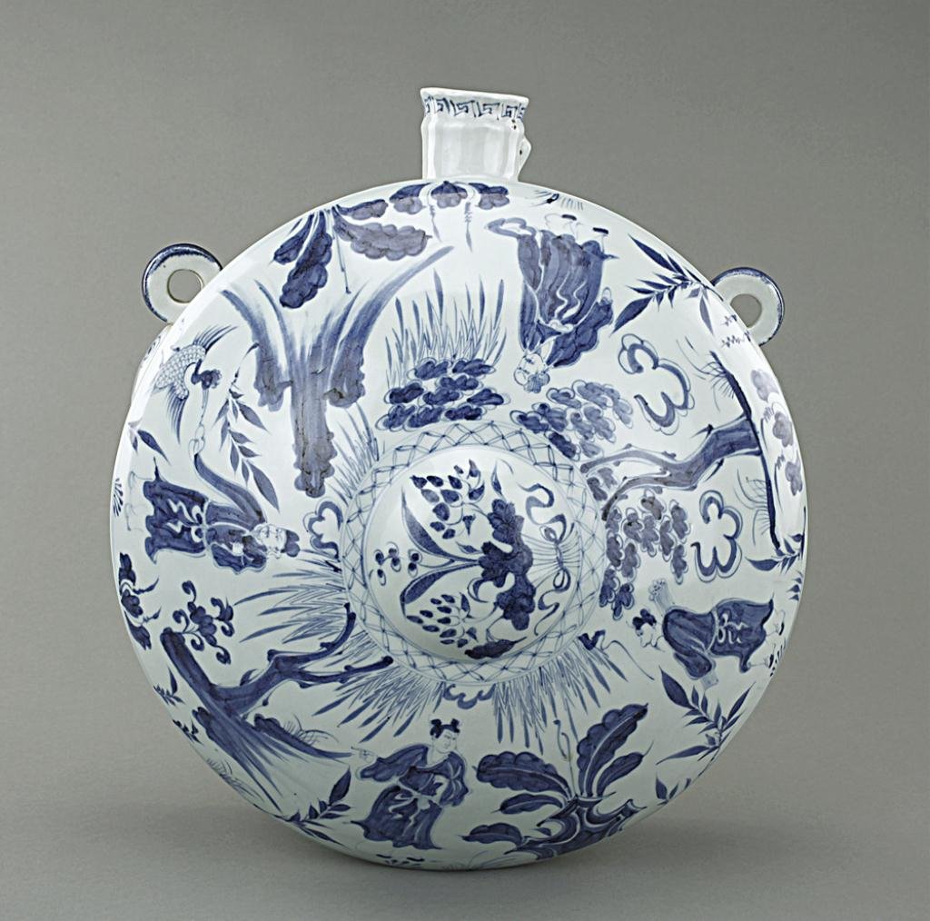 CHINESE BLUE AND WHITE HANGING MOONFLASK VASE (1 of 4)