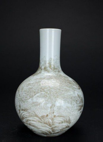 CHINESE GLOBULAR VASE WITH GILT PAINTED DETAILS (1 of 3)