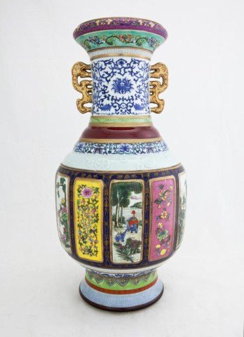 CHINESE FENCAI VASE (1 of 2)