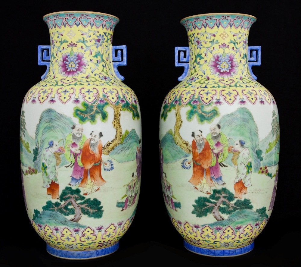 PAIR OF CHINESE REPUBLIC YELLOW GROUND VASES (1 of 5)