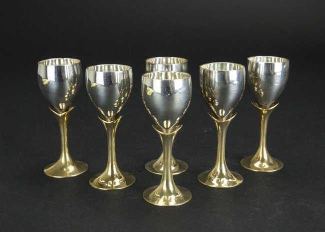 SIX SMALL SILVER PLATED GOBLETS IN ORIGINAL CASE (1 of 2)