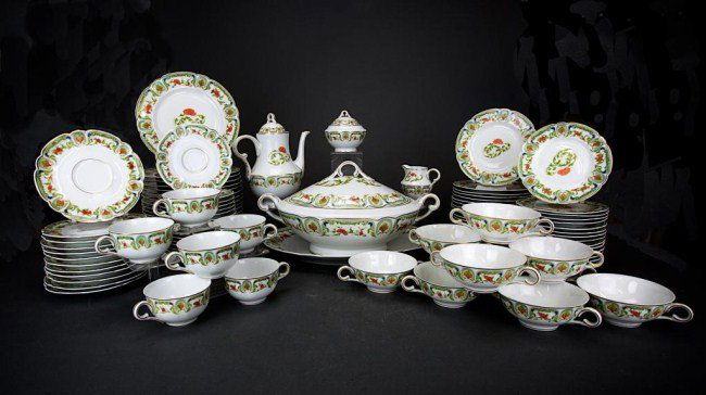 98 PIECES HAVILAND & CO. LIMOGES DINNER WARE (1 of 3)