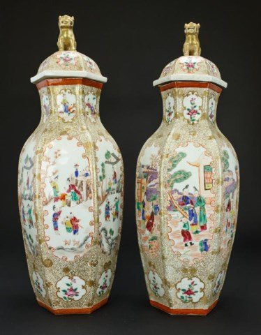 PAIR OF ANTIQUE MANDARIN HEXAGONAL LIDDED VASES (1 of 2)