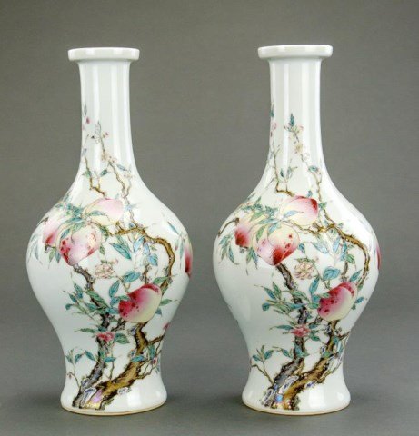 PAIR OF SMALL CHINESE 'PEACH' VASES (1 of 2)