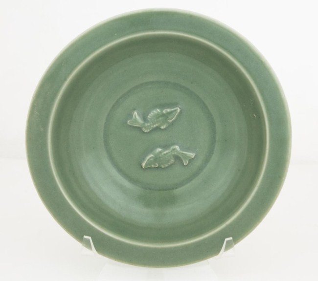 CHINESE CELADON TWIN FISH DISH (1 of 3)