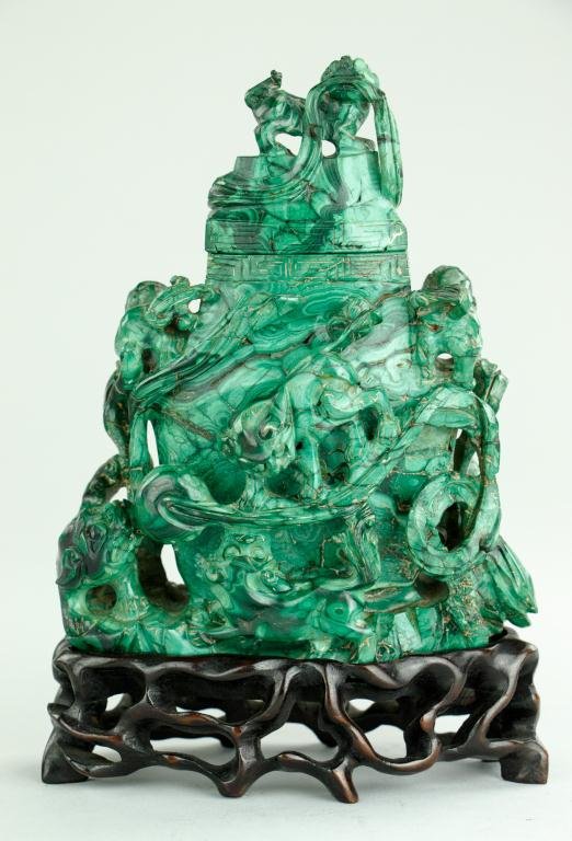 CHINESE CARVED MALACHITE JAR WITH LID (1 of 3)