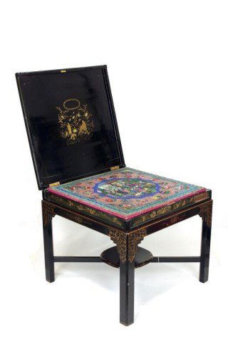 19TH CENTURY CHINESE EXPORT LACQUER BOX ON STAND (1 of 8)