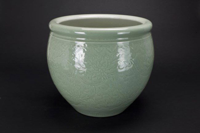 LARGE CHINESE CELADON JAR (1 of 3)