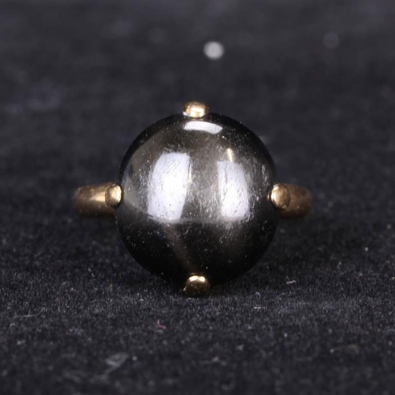 ROUND BLACK CAT'S EYE RING (1 of 2)