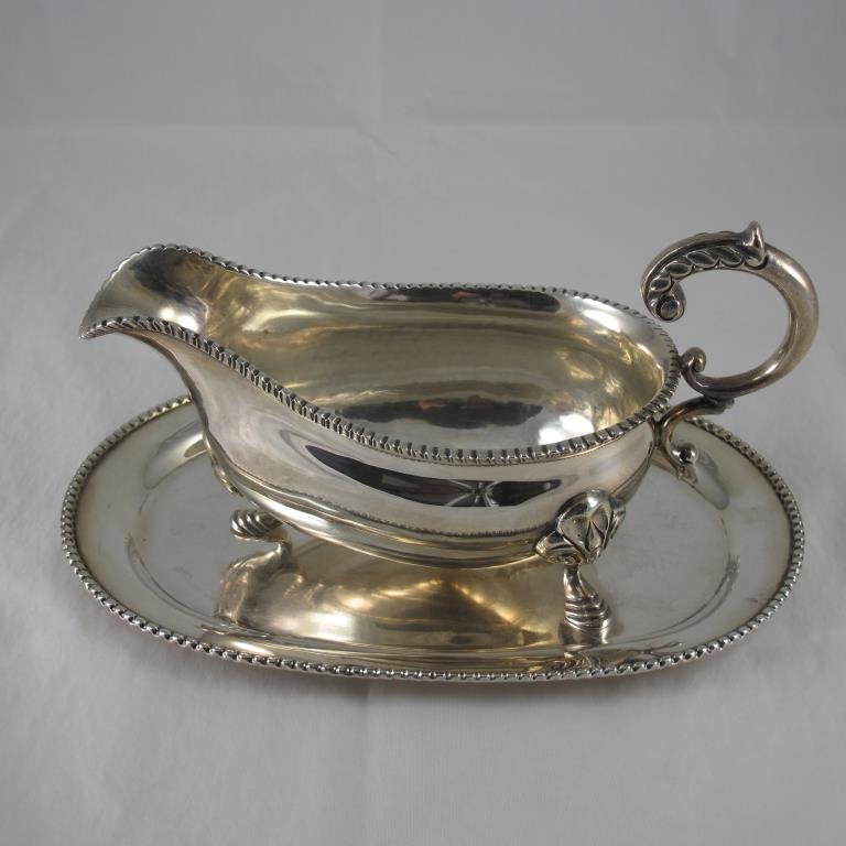 Sterling Gravy Boat with Underplate (1 of 3)
