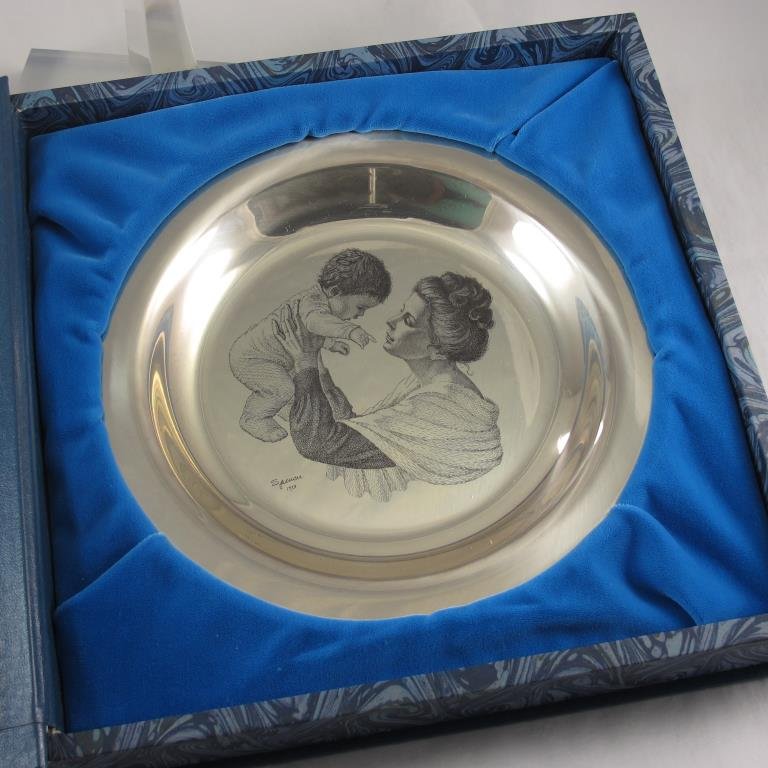 Sterling, Franklin Mint 1973 Mother & Child Plate (1 of 8)