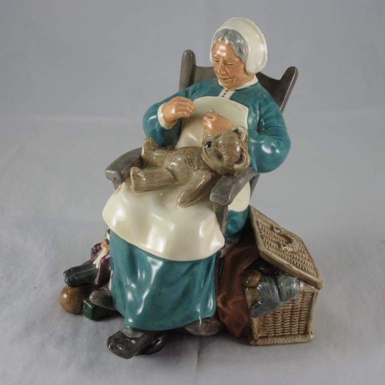 Royal Doulton "The Nanny", Copr 1957 (1 of 3)