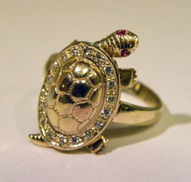 14k Turtle Ring with Moving Parts Lot 64