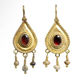 Roman Filigree Gold and Pearls Garnet Earrings, c. 2nd Century A.D.